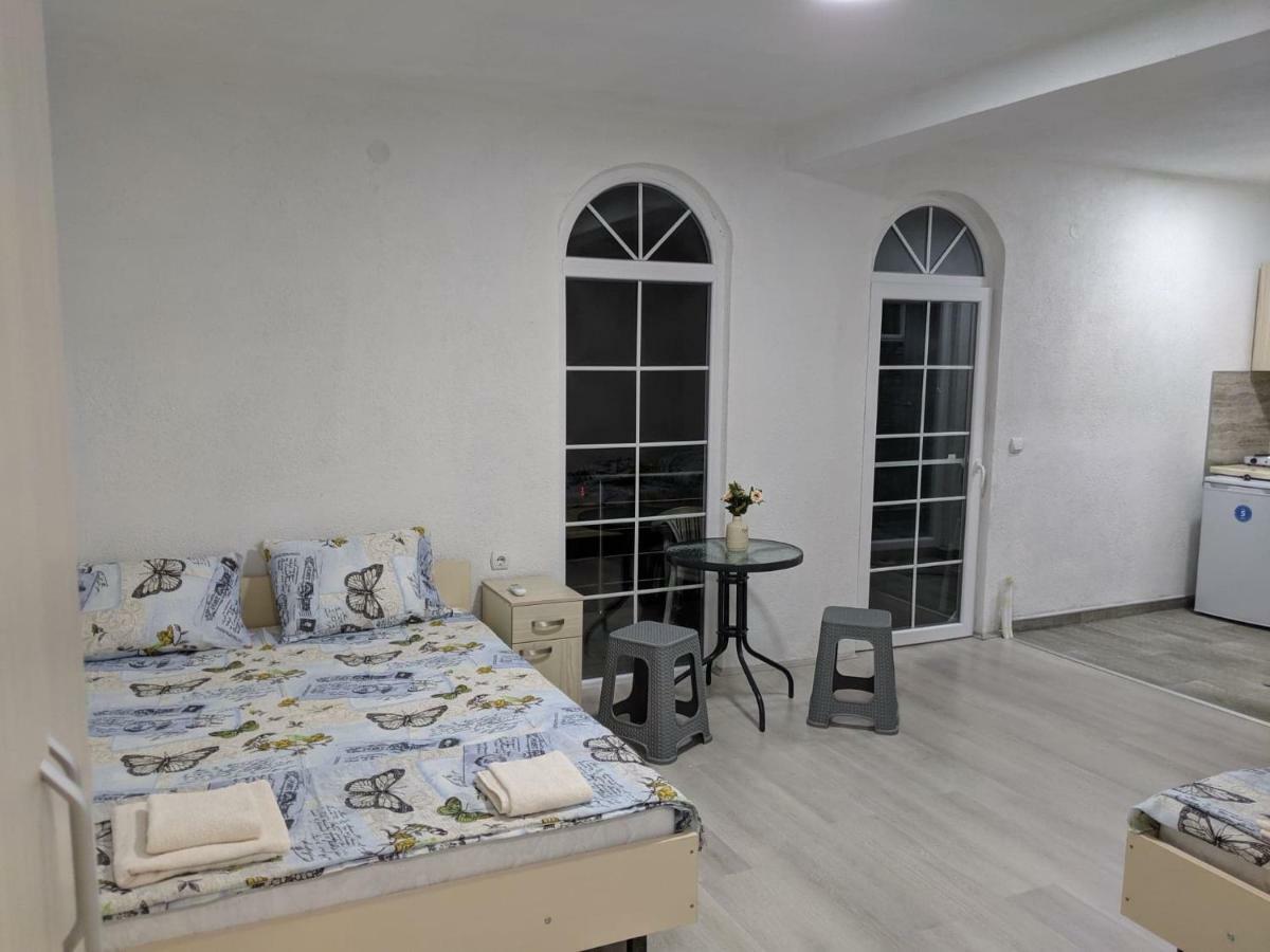 Apartments Groshev Dojran Luaran gambar